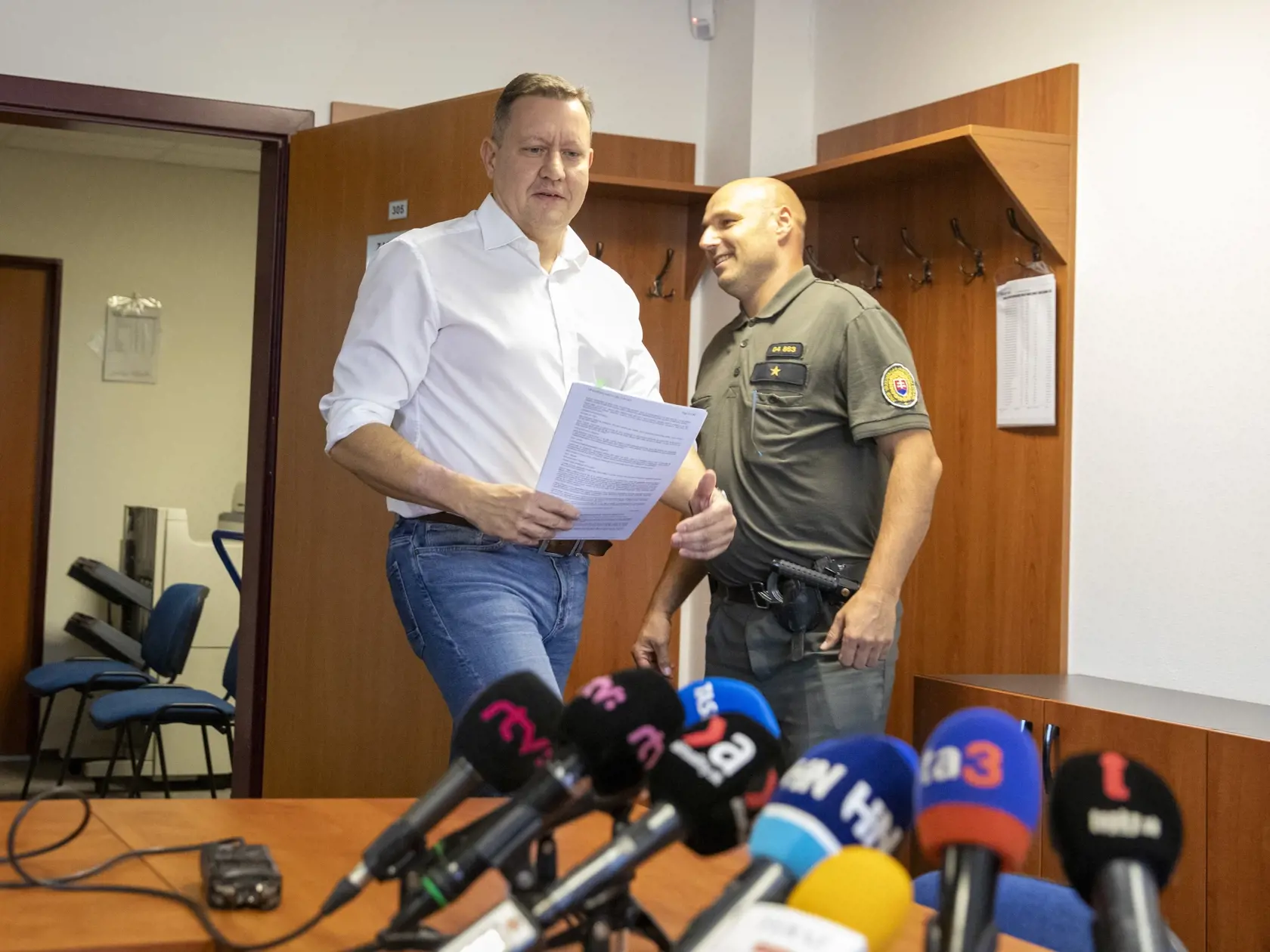 Na snímke je Daniel Lipšic na brífingu Úradu špeciálnej prokuratúry v Pezinku.