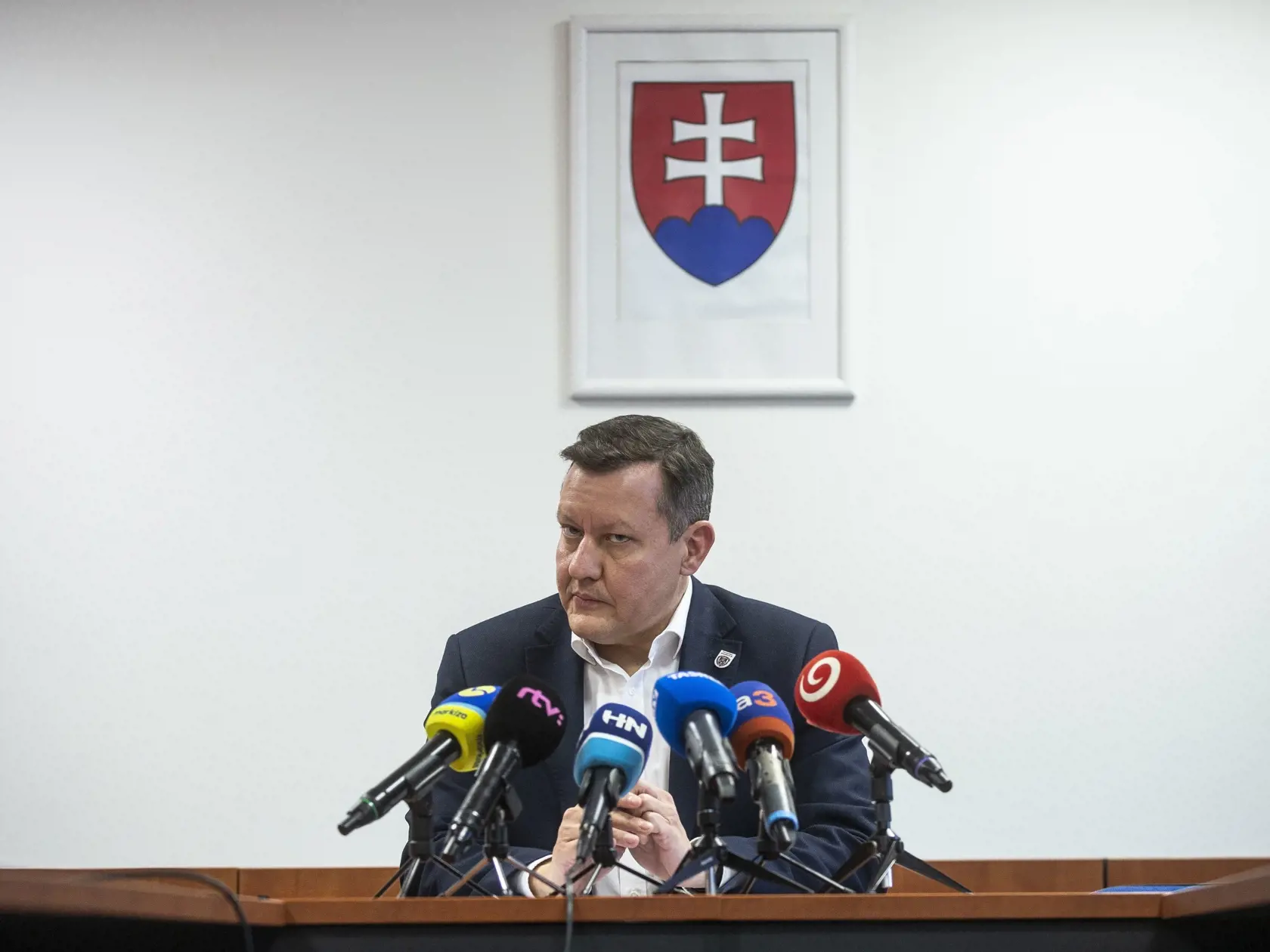Na snímke špeciálny prokurátor SR Daniel Lipšic počas tlačovej konferencie na tému Trestné oznámenie ministra vnútra SR v súvislosti s poskytnutím ochrany príslušníkom Národnej kriminálnej agentúry (NAKA) 27. novembra 2023 v Bratislave.