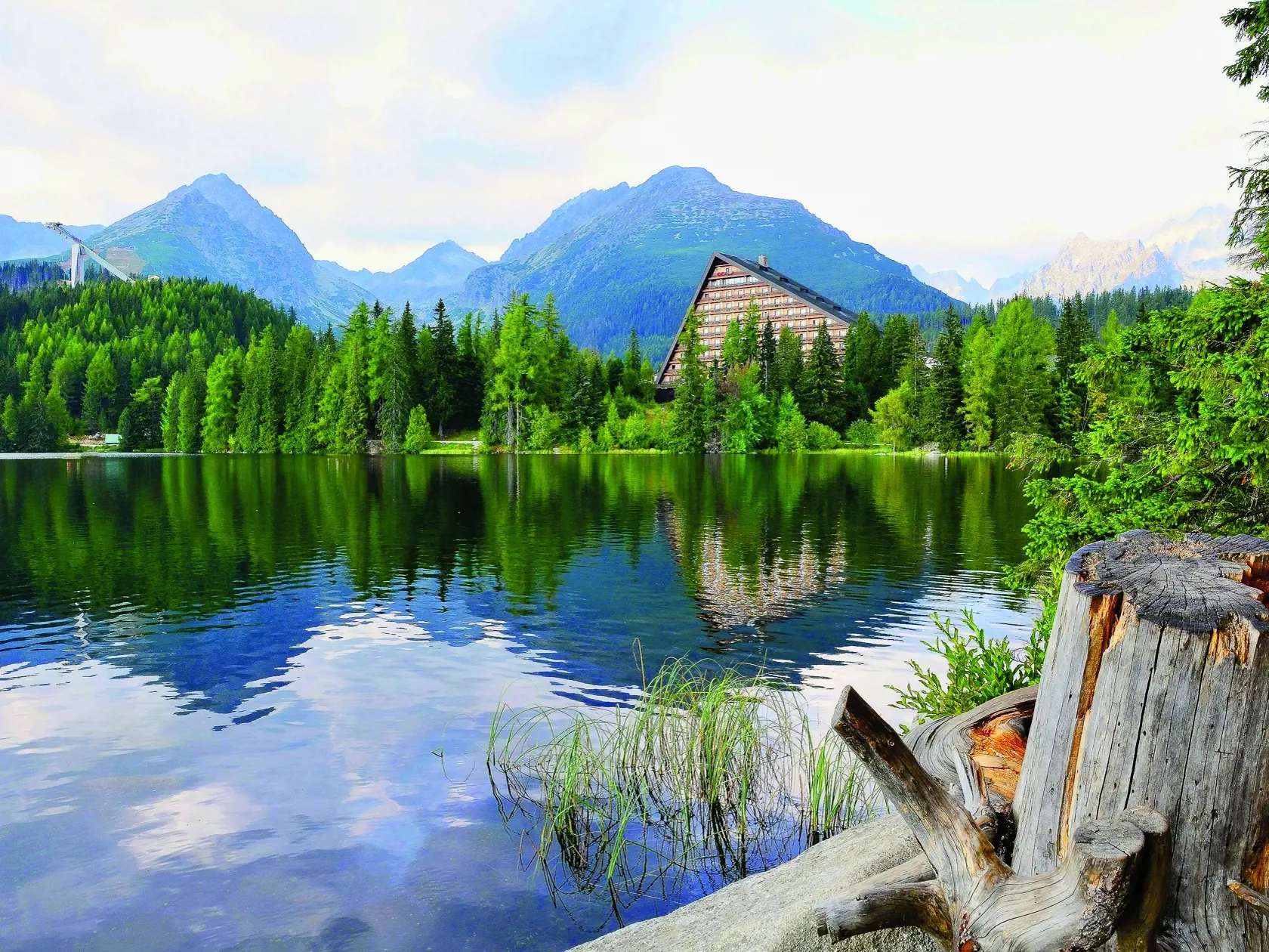 Wide angle landscape shot of Strbske Pleso lake in High Tatras mountains., Image: 335680569, License: Royalty-free, Restrictions: , Model Release: no, Credit line: Profimedia, Panthermedia