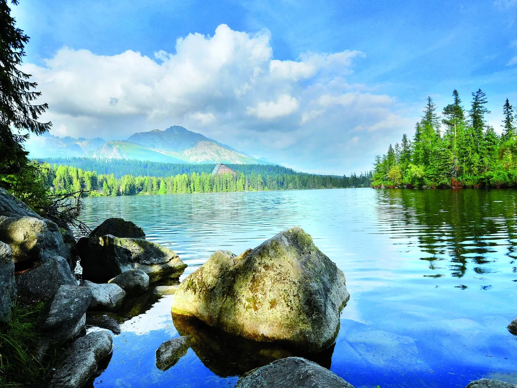 Wide angle landscape shot of Strbske Pleso lake in High Tatras mountains., Image: 335680571, License: Royalty-free, Restrictions: , Model Release: no, Credit line: Profimedia, Panthermedia