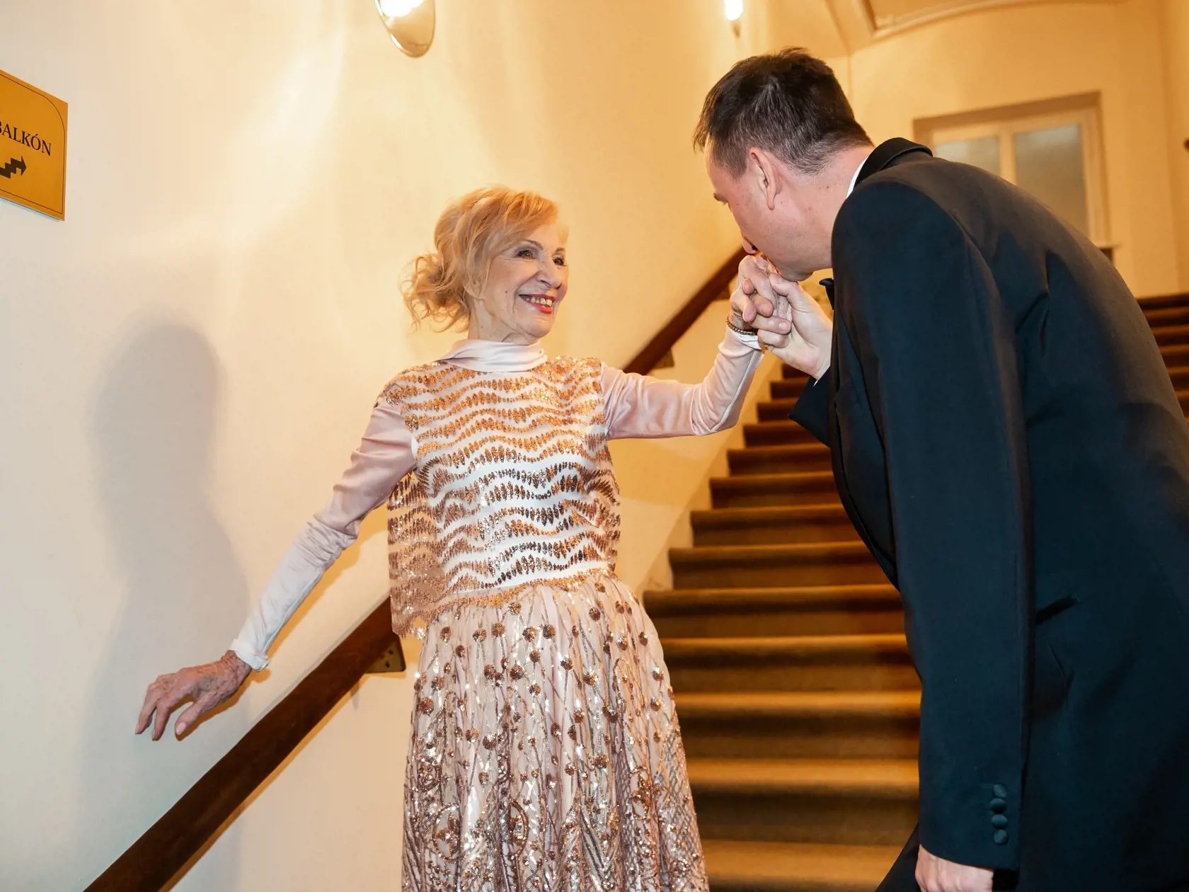 Oslava 100. výročia založenia Slovenské národnéhi divadla v starej bratislavskej budove SND. Na snímke Marína Kráľovičová a Daniel Krajcer.