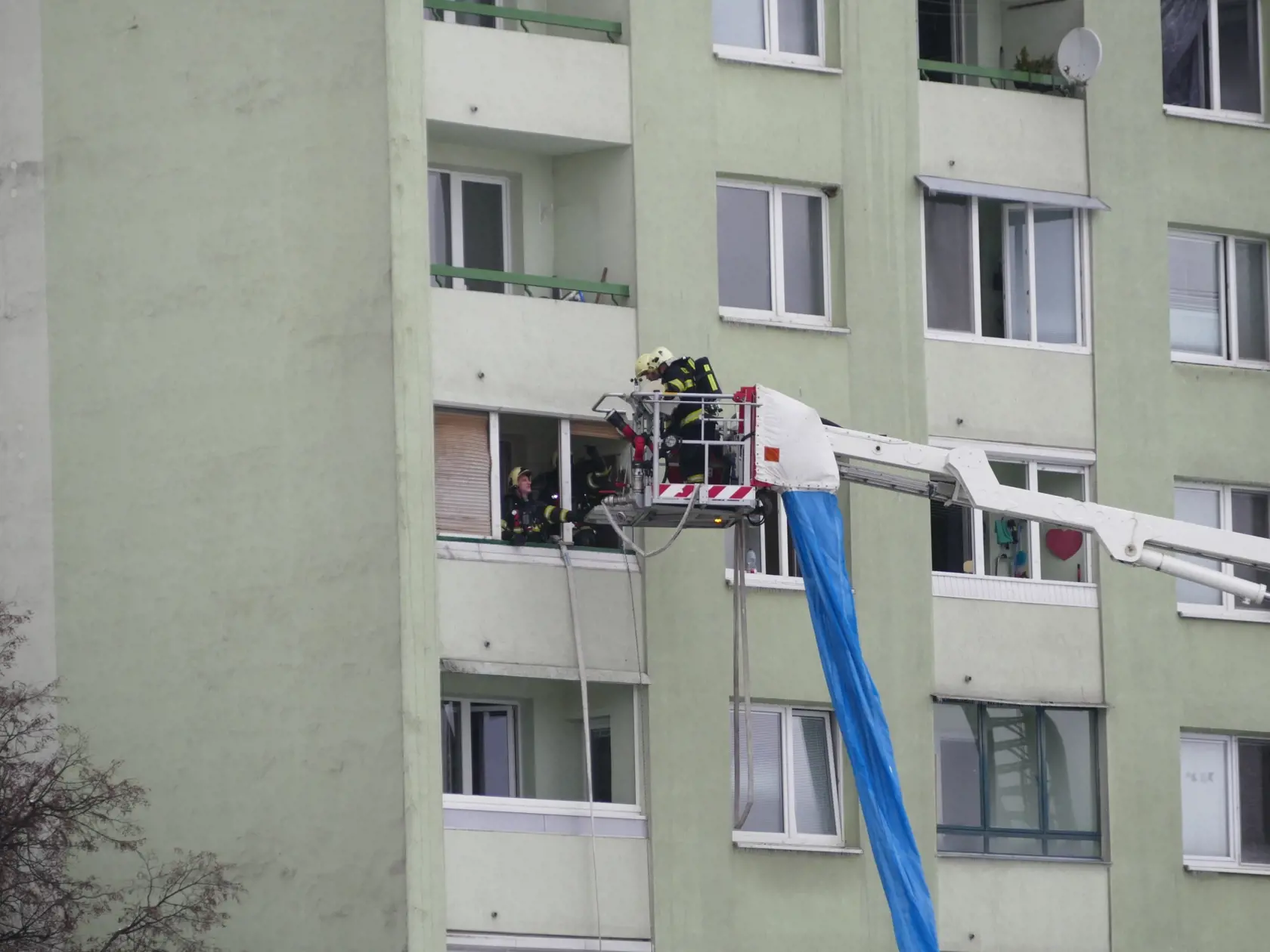 Tomáš Domen počas zásahu.
