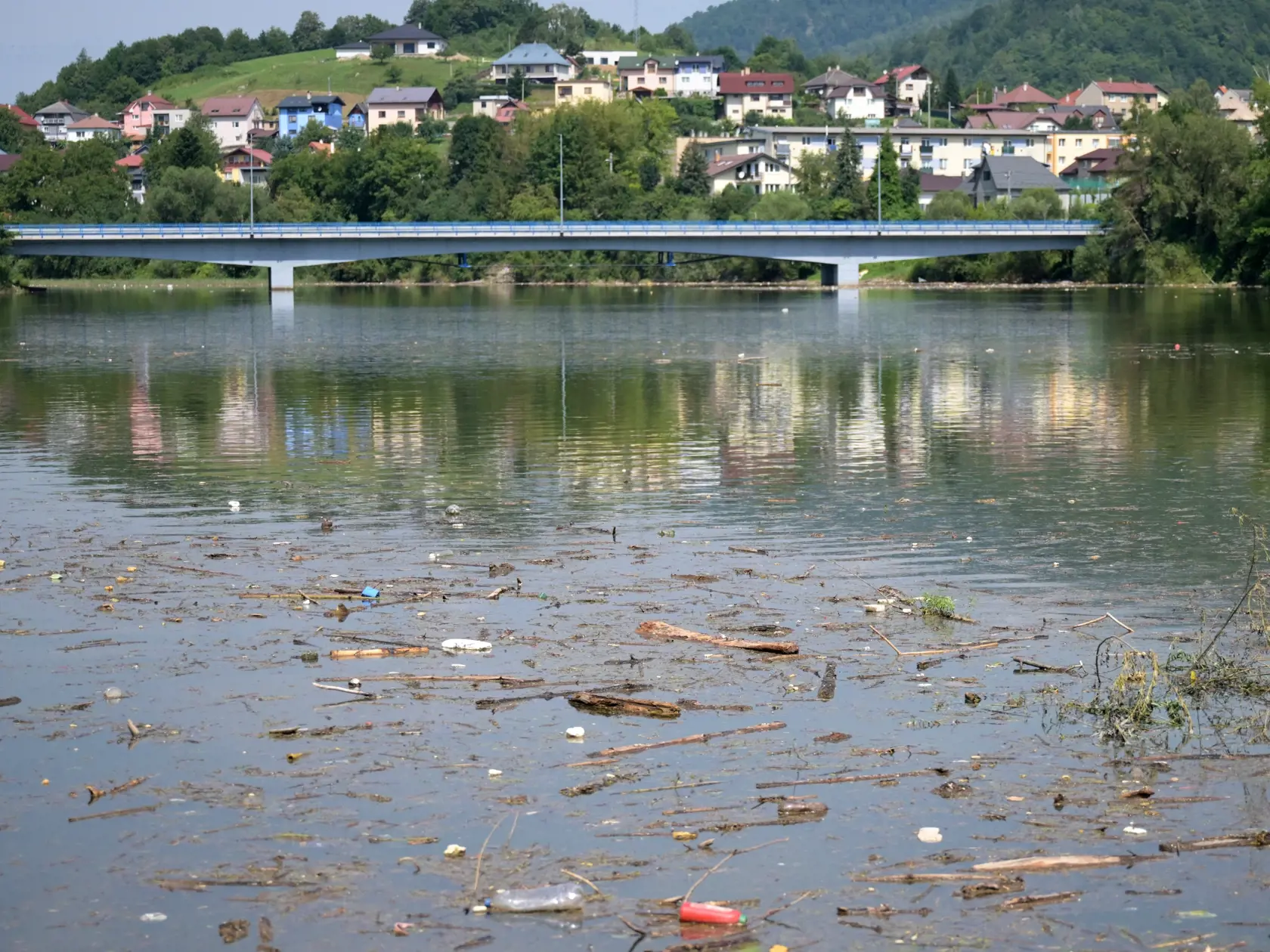Vo vodnej nádrže Ružín našli hygienici Escherichia coli a črevné enterokoky. Je nevhodná na kúpanie.