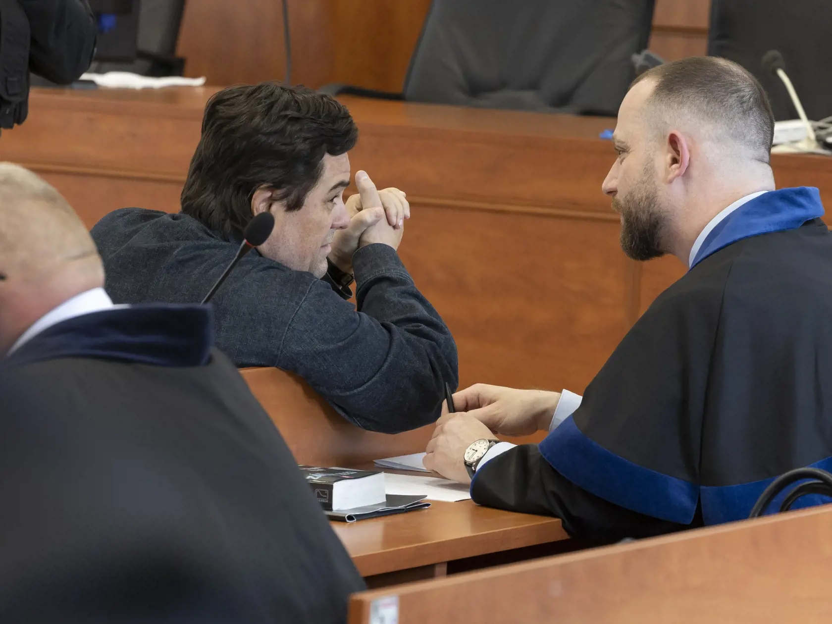 Rozsudok Špecializovaného trestného súdu v Pezinku vo veci objednávky vraždy investigatívneho novinára Jána Kuciaka a jeho snúbenice Martiny Kušnírovej, ako aj objednávky vraždy prokurátorov Lipšica, Šufliarskeho a Žilinku. Na snímke je obžalovaný Marián Kočner so svojim obhájcom Markom Parom.