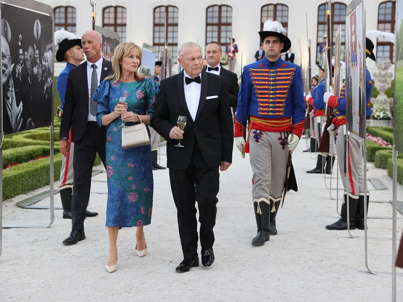 Slávnostná recepcia prezidenta SR Petra Pellegriniho na Bratislavskom hrade. Na snímke je Rudolf Schuster s dcérou Ingrid.