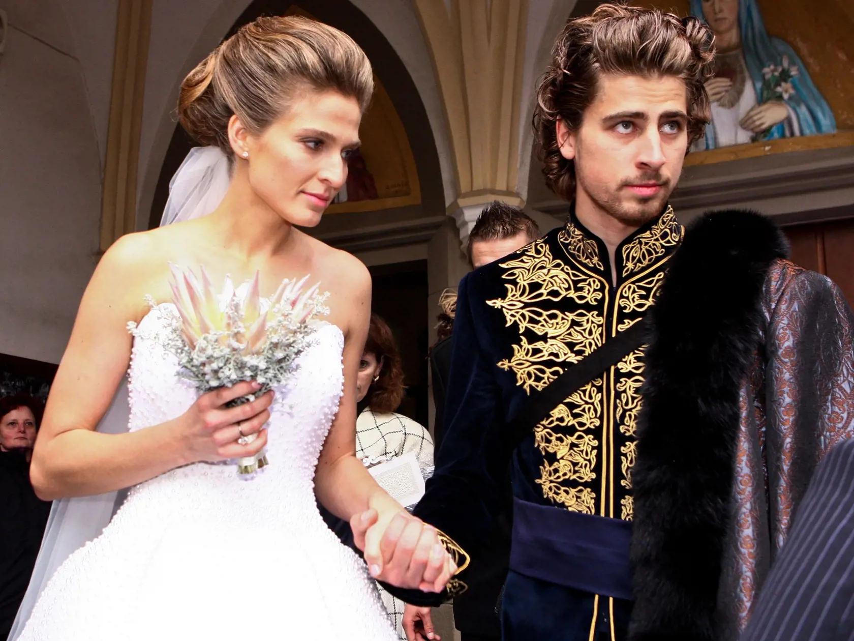 Peter Sagan a Katka Saganová – Svetoznámy cyklista bol dlho sám, až zrazu prišiel záver roku 2013 a rodáčka z Dolného Kubína ulovila vychádzajúcu hviezdu. Pár mal svadbu o dva roky neskôr. Syn Marlon sa im narodil v roku 2017 a vlani v lete oznámili, že sa rozchádzajú.