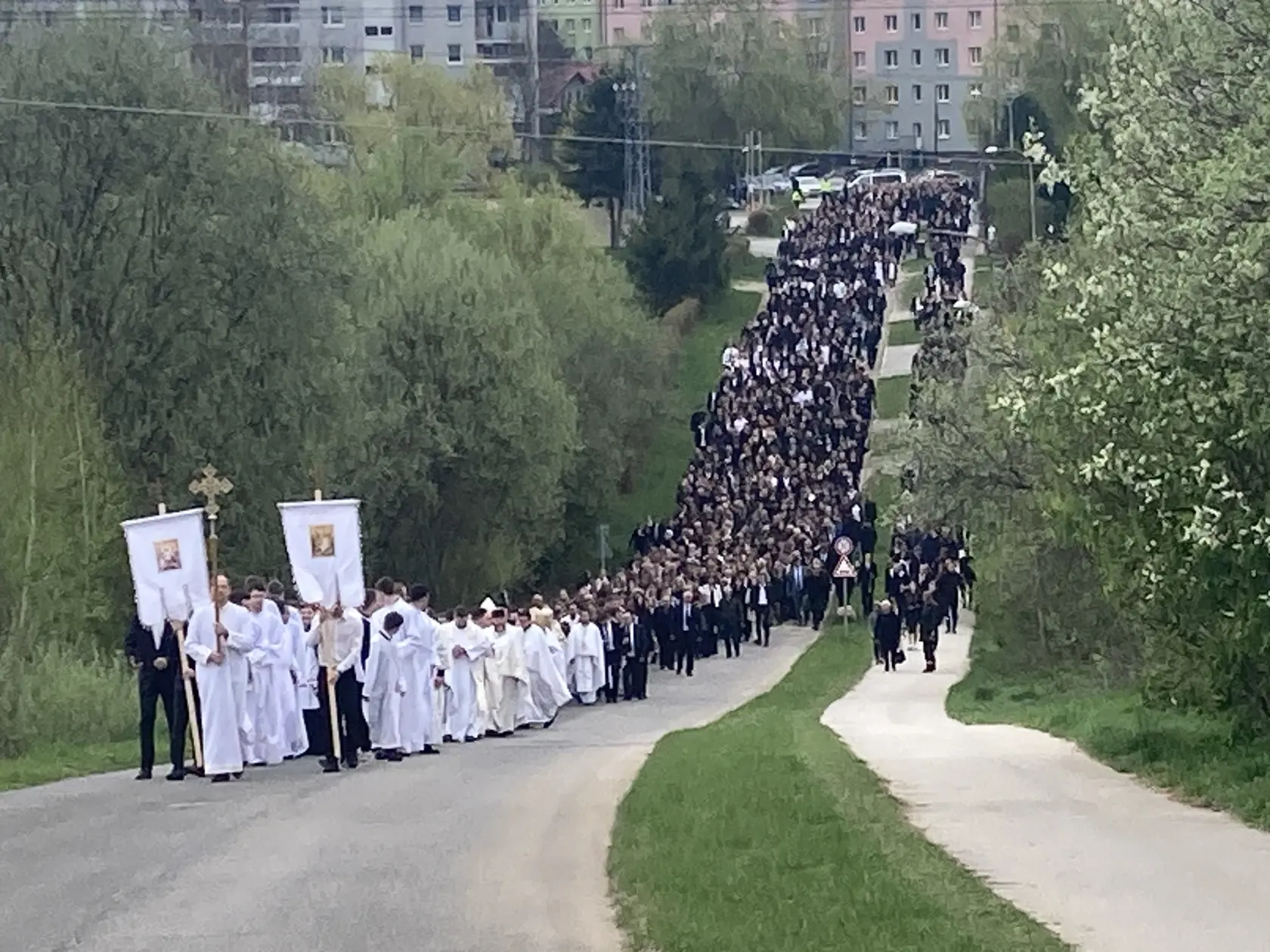Pohreb troch obetí tragickej havárie pri Spišskej Kapitule v sobotu 6. 4. 2024.