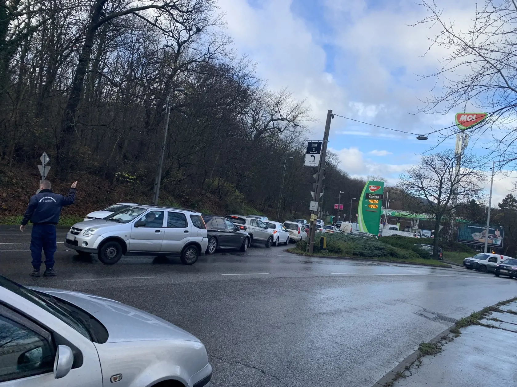 Dopravu musela riadiť polícia.