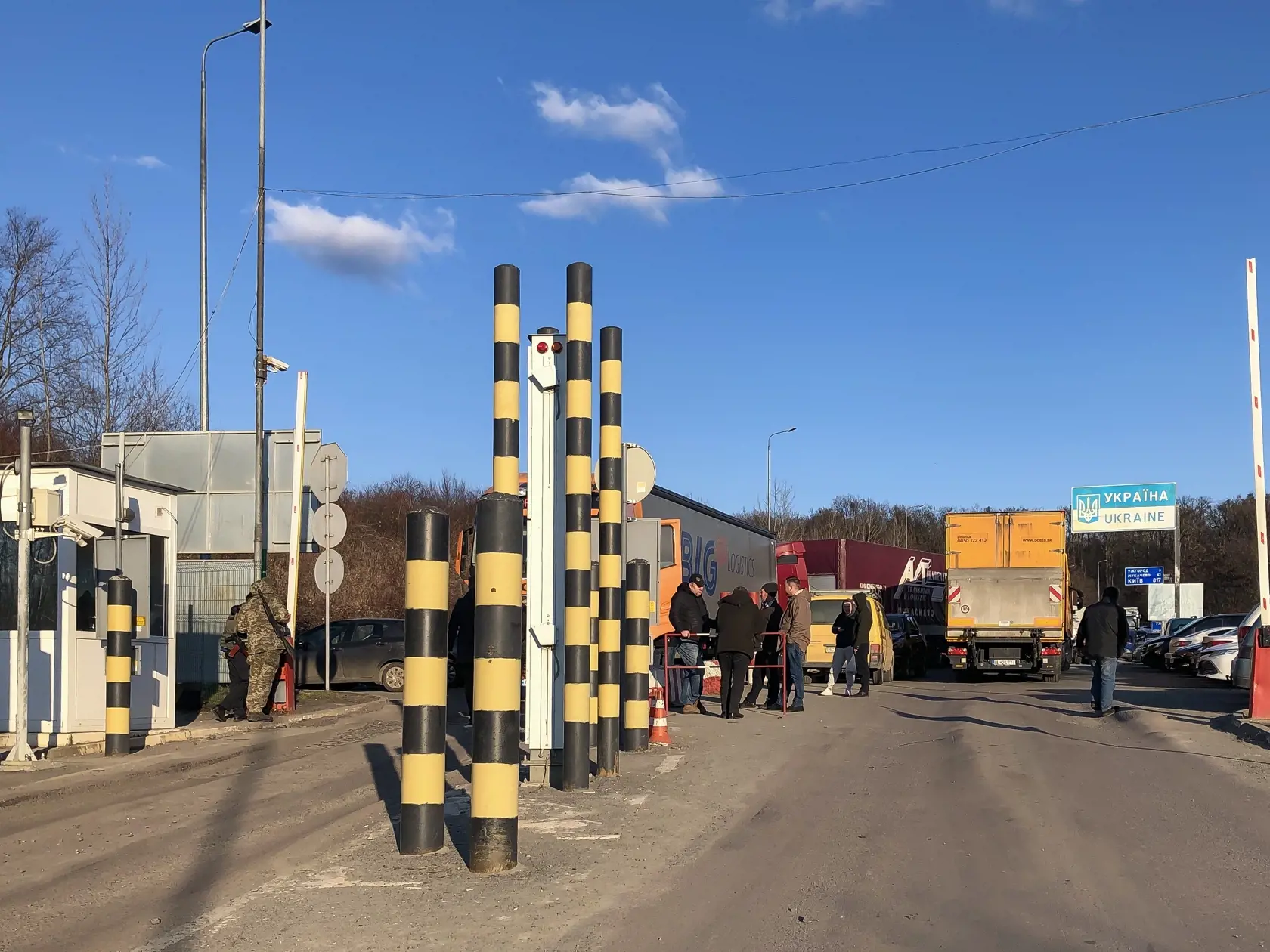 Doteraz mohla humanitárma pomoc kamiónmi prechádzať len cez hraničný priechod Vyšné Nemecké/Užhorod.