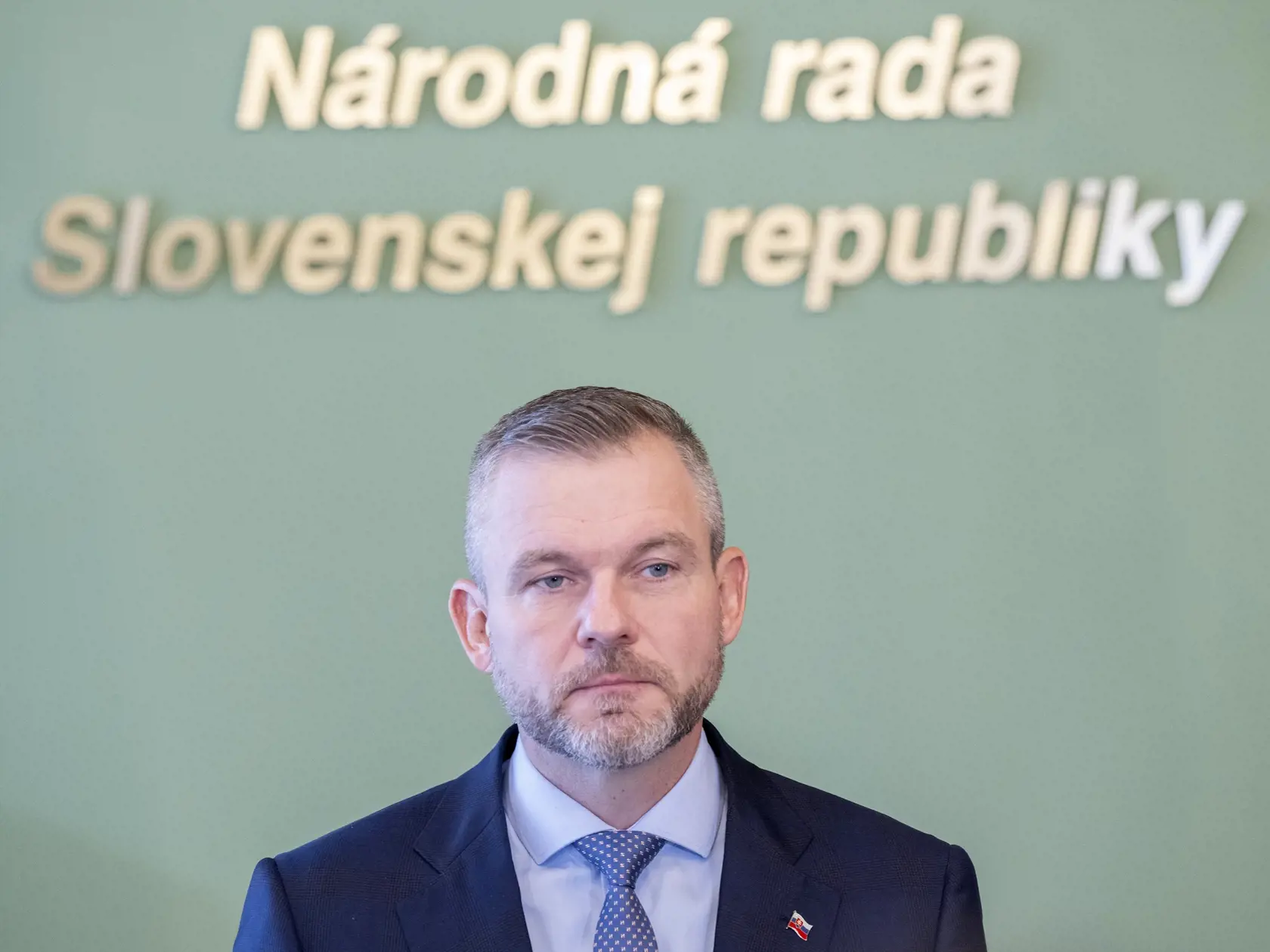 Na snímke novozvolený predseda NR SR Peter Pellegrini (Hlas-SD) počas tlačovej konferencie na tému Parlament stojí pred novými výzvami 26. októbra 2023 v Bratislave.