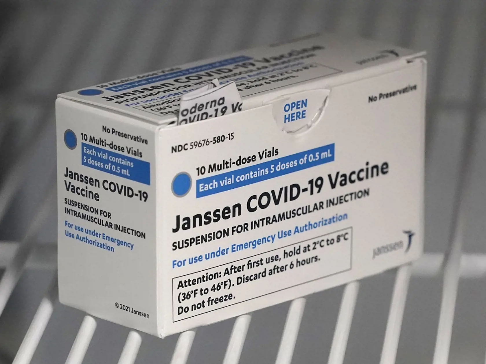 Holandská vláda v stredu rozhodla, že jednodávková vakcína Janssen proti ochoreniu COVID-19, vyvinutá spoločnosťou Johnson & Johnson v holandskom meste Leiden, bude vyňatá z národného očkovacieho programu.