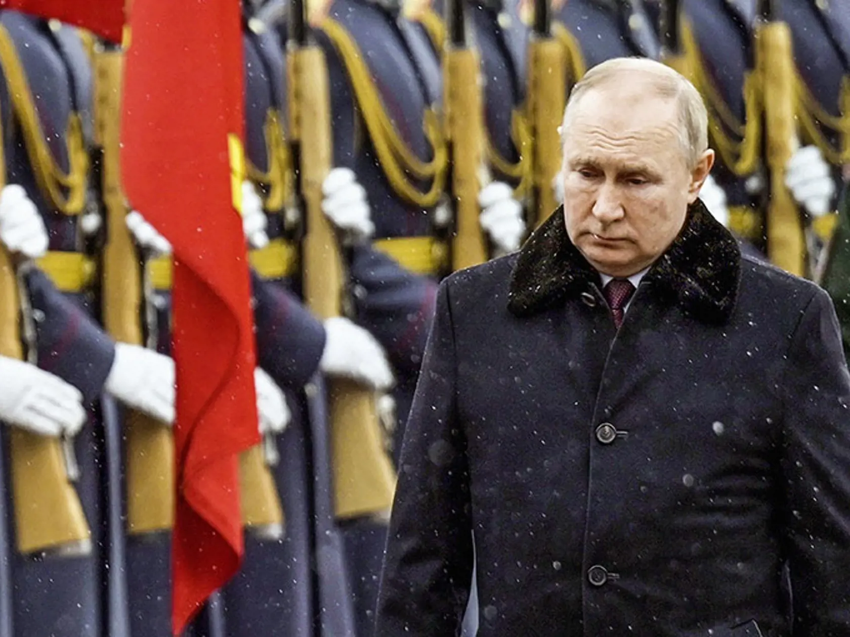 Vladimir Putin na niektorých záberoch vôbec nevyzerá zdravo.