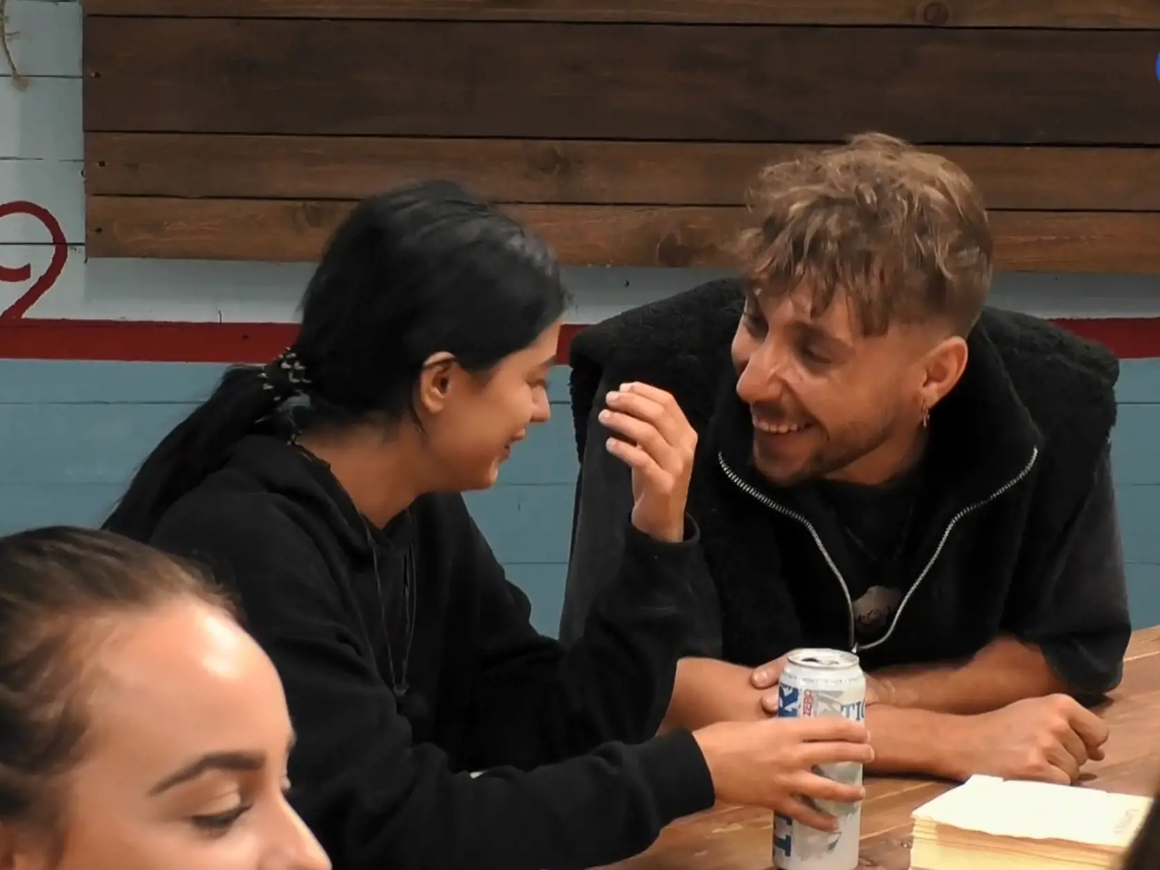 Azra a Denis sa neskôr na obsahu toho listu dobre zabávali.