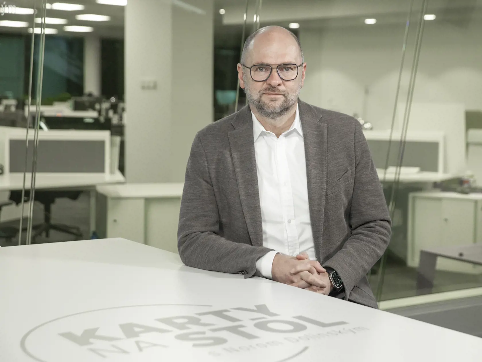 Na snímke je  diskusná relácia "Karty na stôl", ktorej hosťom bol  bývalý minister hospodárstva Slovenskej republiky Richard Sulík.