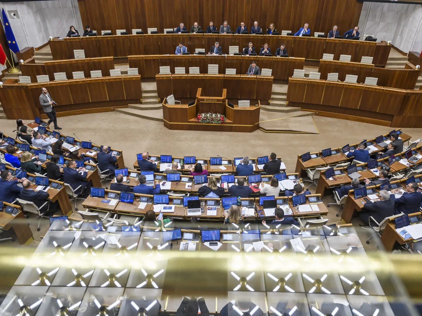 Dôvera Slovákov v NR SR je nízka.