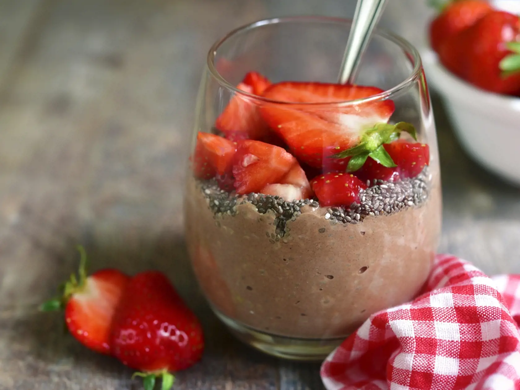 Chocolate,Chia,Seed,Pudding,With,Strawberry,In,A,Glass,On