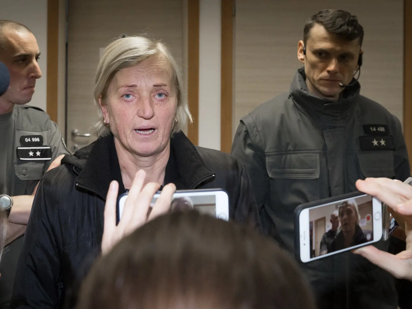 Prvé pojednávanie na Špecializovanom trestnom súde v Pezinku vo veci vraždy investigatívneho novinára Jána Kuciaka a jeho snúbenice Martiny Kušnírovej. Na snímke je Zlatica Kušnírová, matka zavraždenej Martiny Kušnírovej.