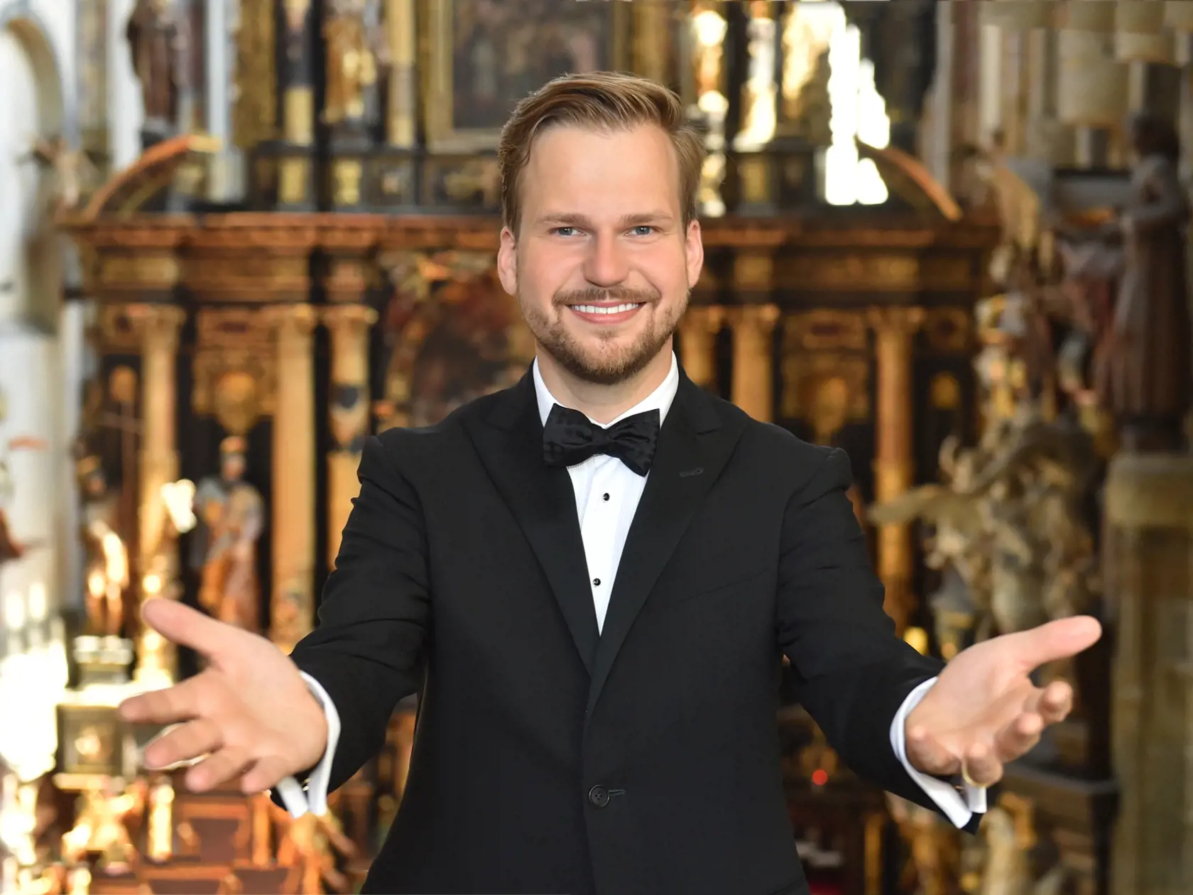 Martin sa narodil týždeň po revolúcii.