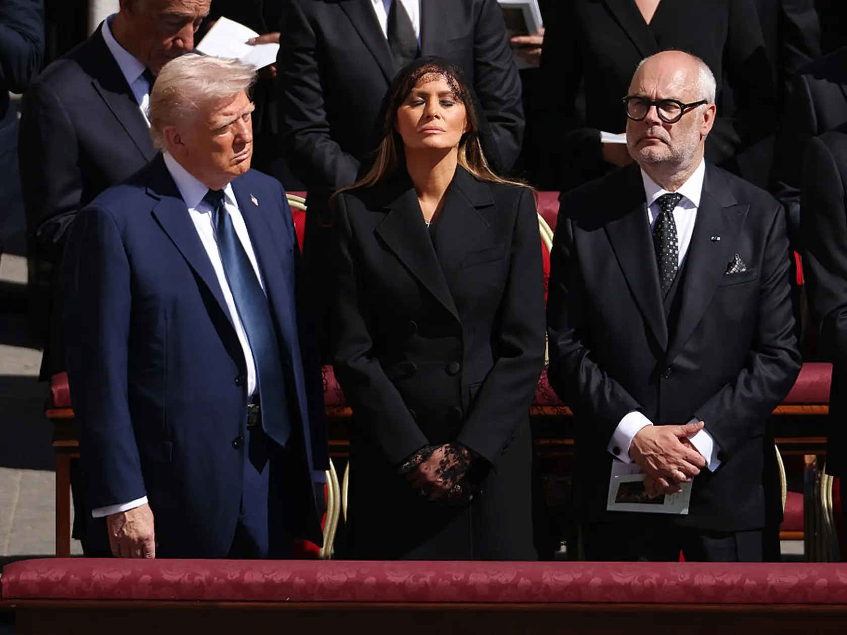 Prvá dáma Melania Trump bola pocetená, že sa mohla zúčastniť pohrebu pápeža Františka, veľmi ho obdivovala. Sama našla po smrti matky útechu vo viere. 
