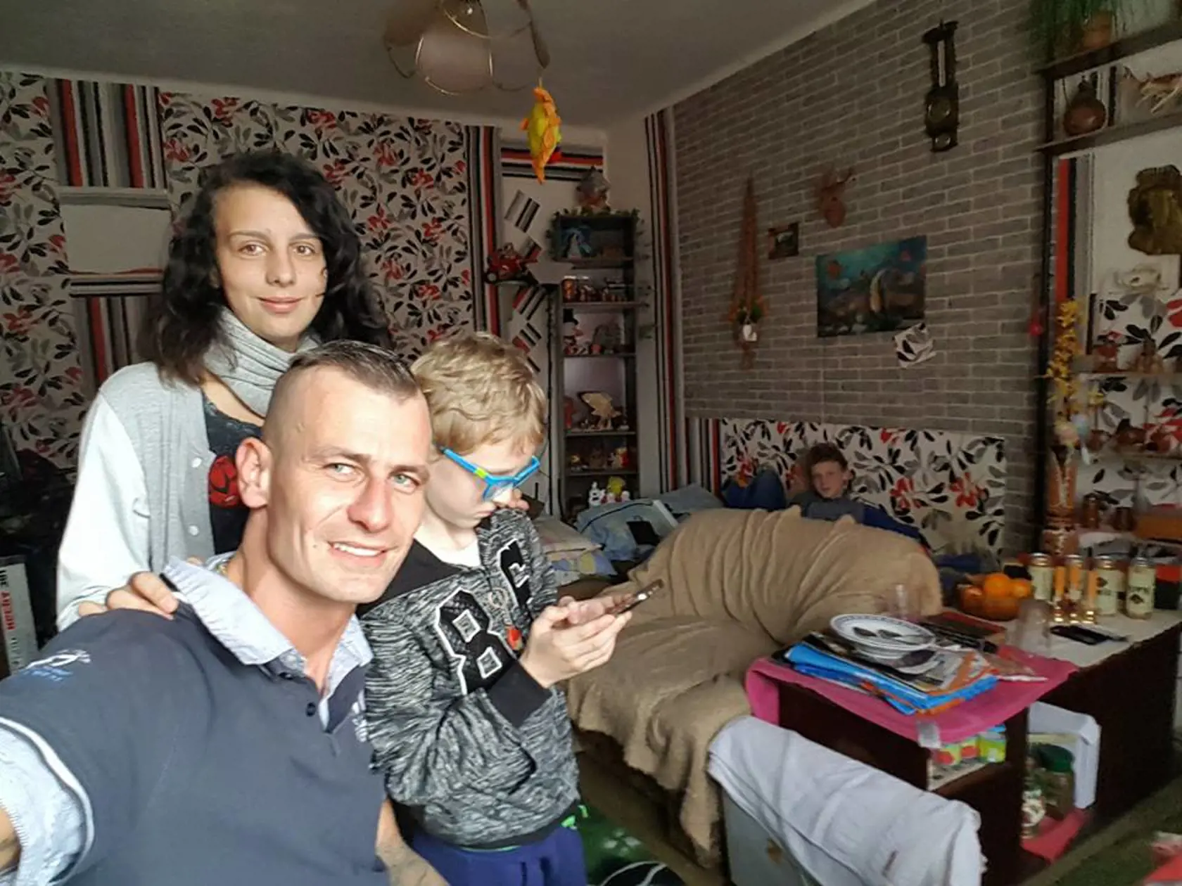 So starším Robom trávi každú voľnú chvíľu.