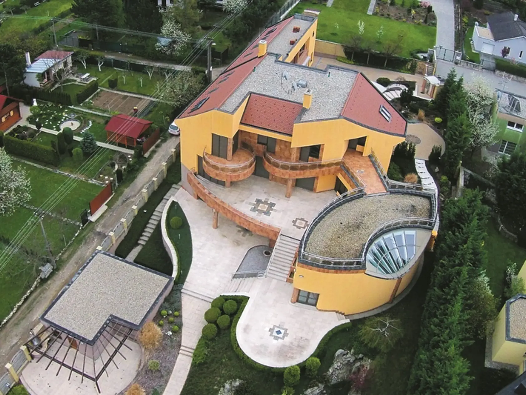 Obrovská vila na Strmých vŕškoch: Hacienda, ktorú dal postaviť Pavol Rusko v čase, keď šéfoval Markíze
