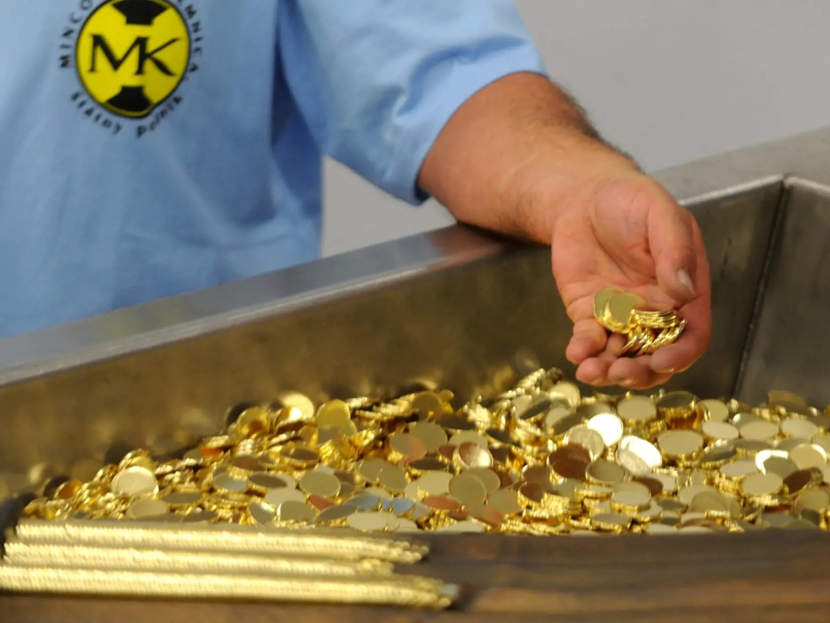 Na Slovensku je v obehu 169 miliónov 2-centových a 234 miliónov 1- centových mincí.