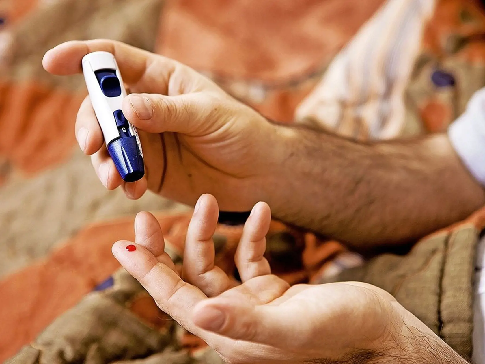 Správnym výberom kvalitných potravín s nízkym obsahom tuku a cholesterolu môžete predchádzať srdcovo-cievnym komplikáciám.