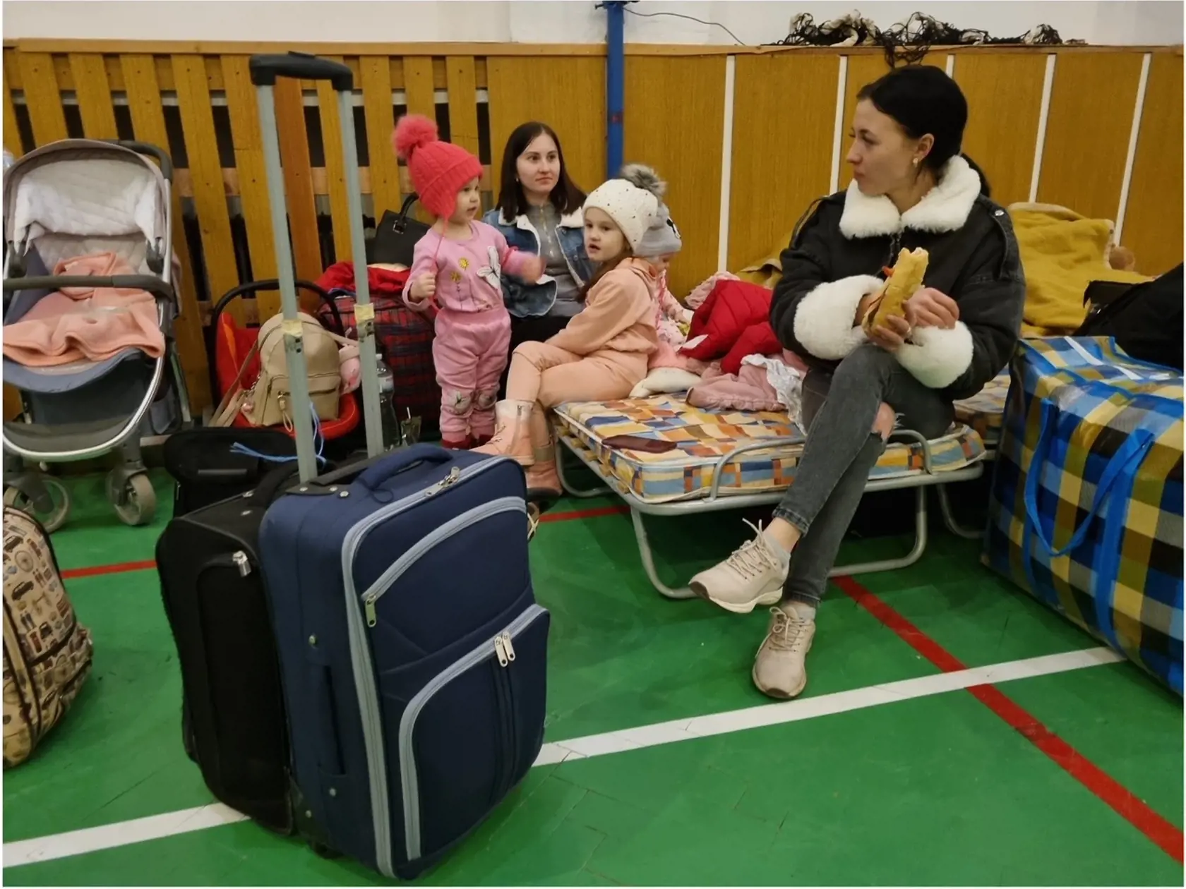 Viacerí starostovia prihraničných obcí na východe Slovenska v súvislosti s poskytovaním dočasného útočiska pre ľudí utekajúcich pred vojnovým konfliktom na Ukrajine nevedia, akým spôsobom si môžu nárokovať súvisiace náklady od štátu.