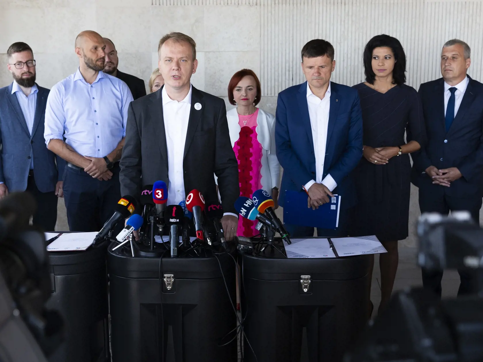 Predstavitelia mimoparlamentných strán Progresívne Slovensko (PS), Spolu-OD a KDH uzatvorili dohodu o predvolebnej spolupráci.
