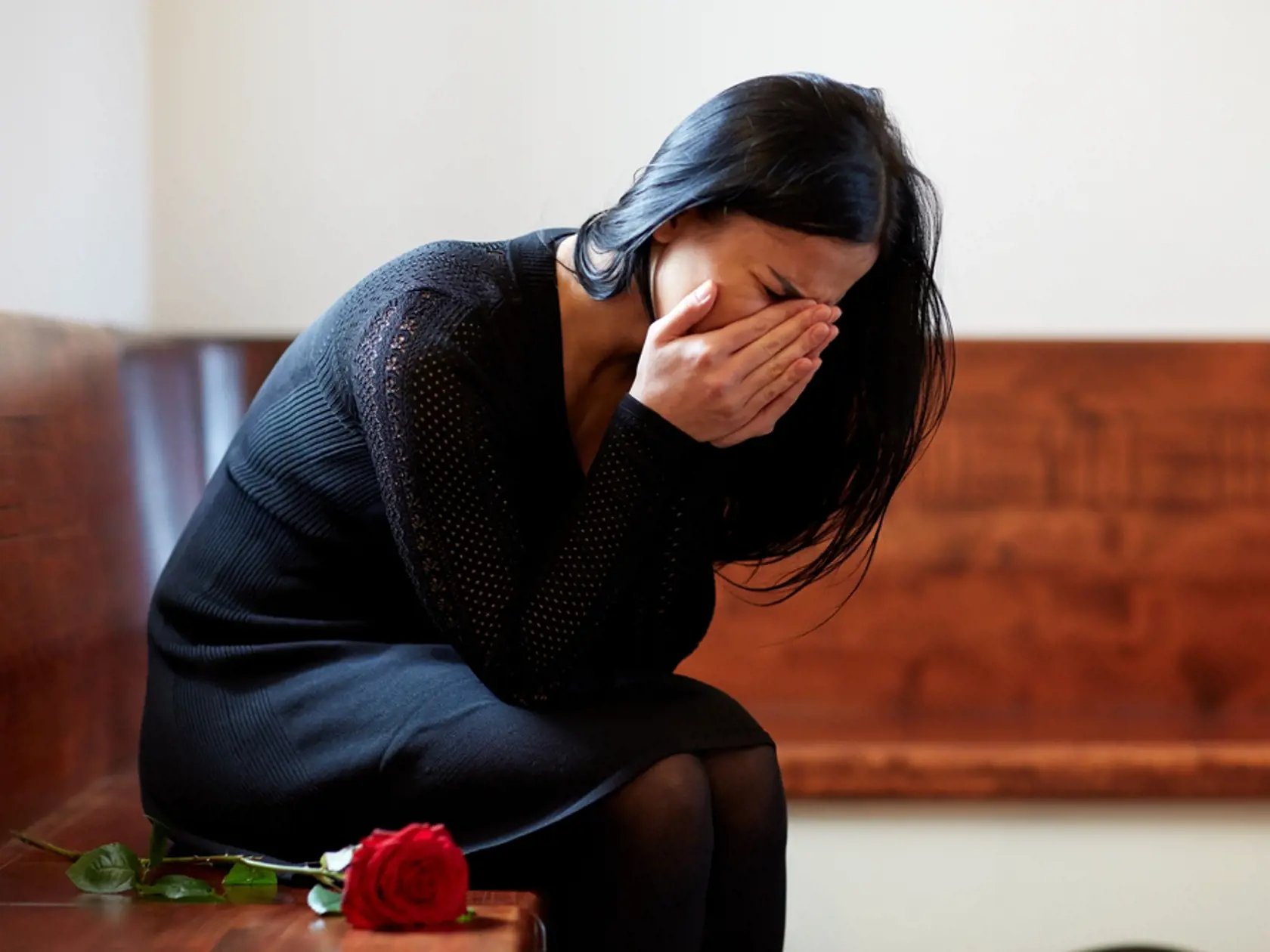 Pri úmrtí blízkeho človeka trpí nielen psychika, ale aj rodinný rozpočet.
