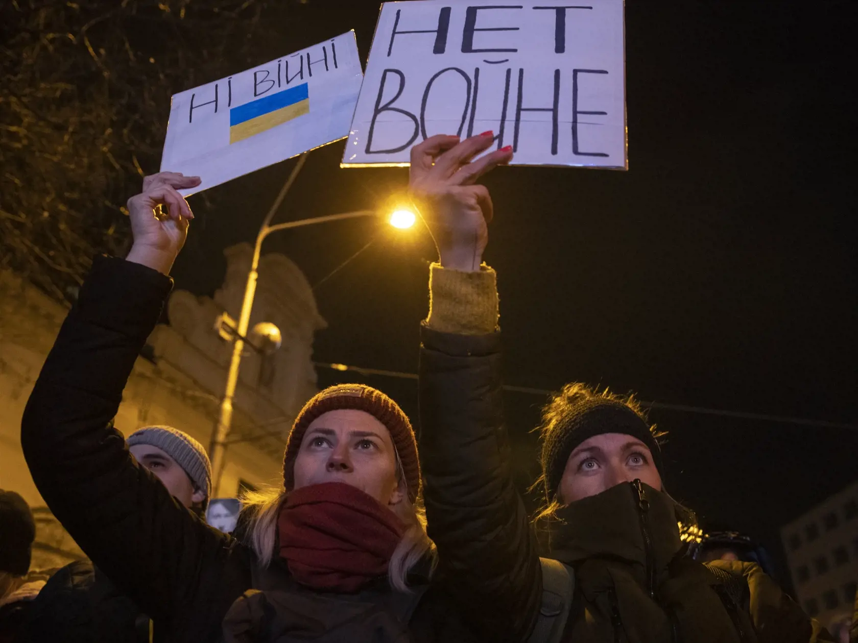 Verejné zhromaždenie na bratislavskom námestí SNP pod názvom Mier Ukrajine v čase vojnového konfliktu na Ukrajine, ktorú napadlo susedné Rusko vedené Vladimírom Putinom.