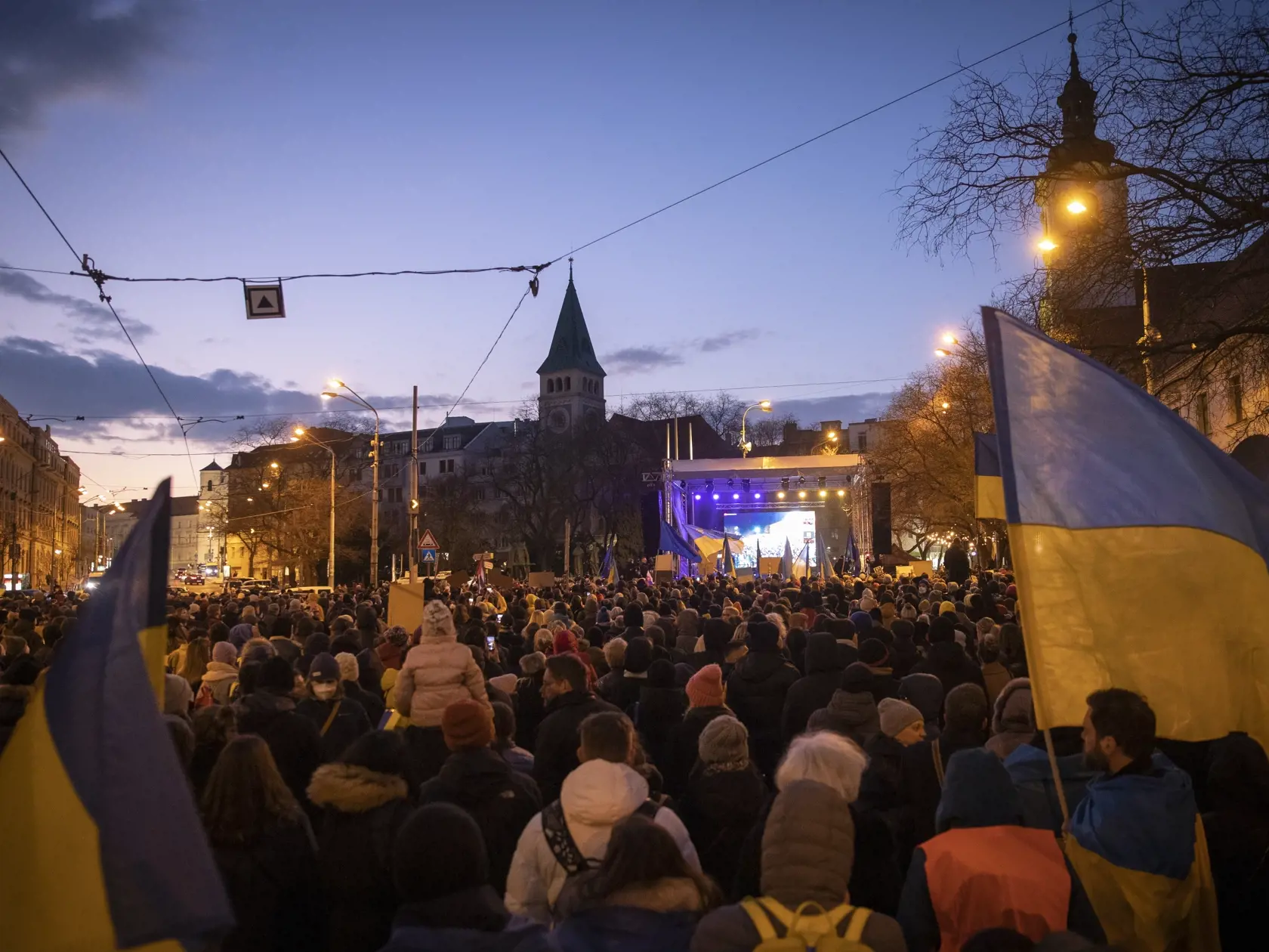 Verejné zhromaždenie na bratislavskom námestí SNP pod názvom Mier Ukrajine v čase vojnového konfliktu na Ukrajine, ktorú napadlo susedné Rusko vedené Vladimírom Putinom.