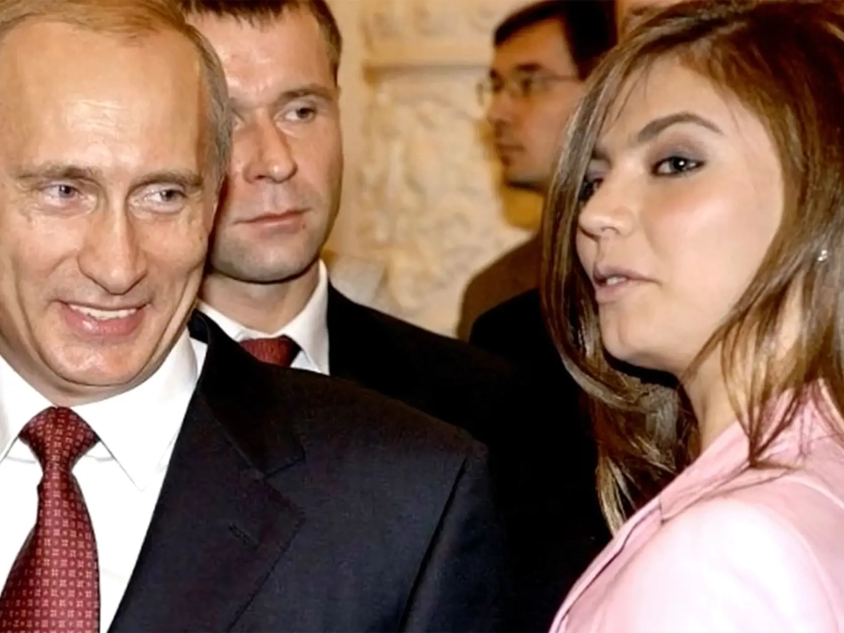 Putin a jeho údajná milenka, gymnastka Alina Kabaeva, ktorá mu dokonca mala porodiť aj nemanželské dieťa.
