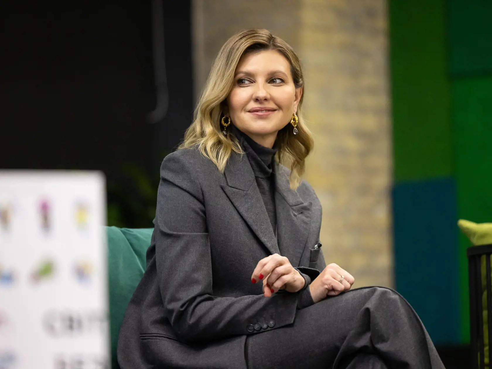 Olena je na Ukrajine obľúbená, v roku 2019 ju časopis Focus zaradil medzi 100 najvplyvnejších Ukrajincov. Obsadila 30. miesto.