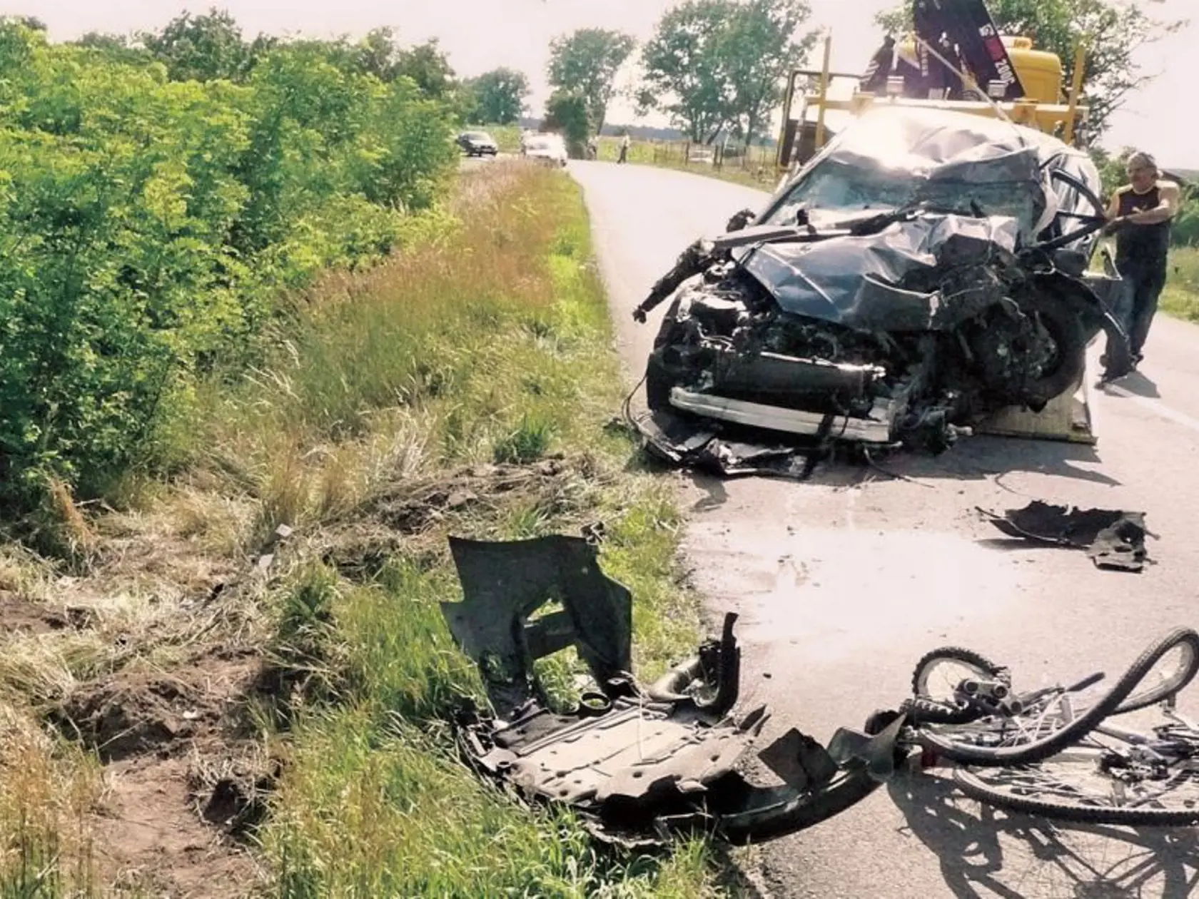 29. jún 2008: Miesto tragickej nehody Rasťa Žitného. Vtedajší markizácky moderátor zrazil na ceste medzi Rohožníkom a Kuchyňou rodinku na bicykloch. Vyhasol pri nej život iba 5-ročného Tomáška.
