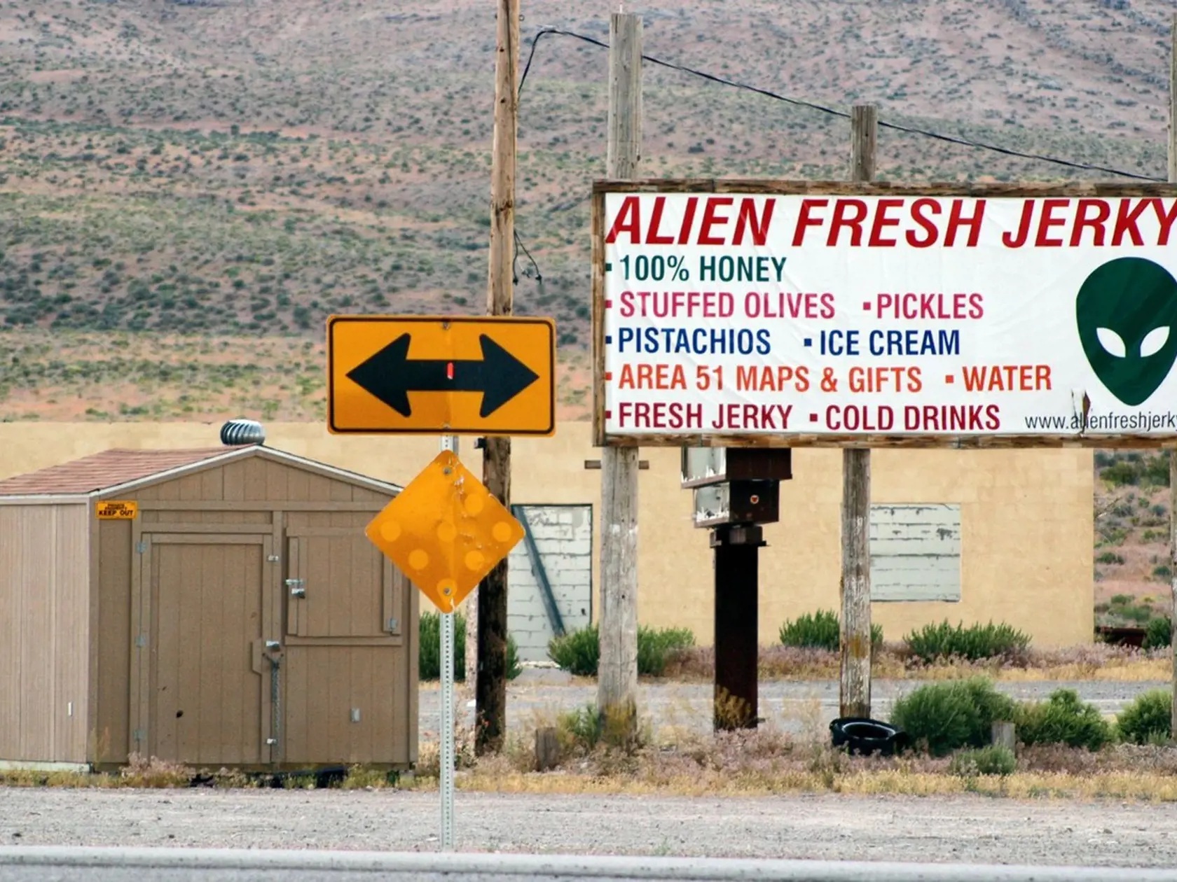 Na mieste zvanom Area 51 v Nevade, v blízkosti leteckej základne Nellis, obyvatelia potvrdili, že videli na oblohe UFO.