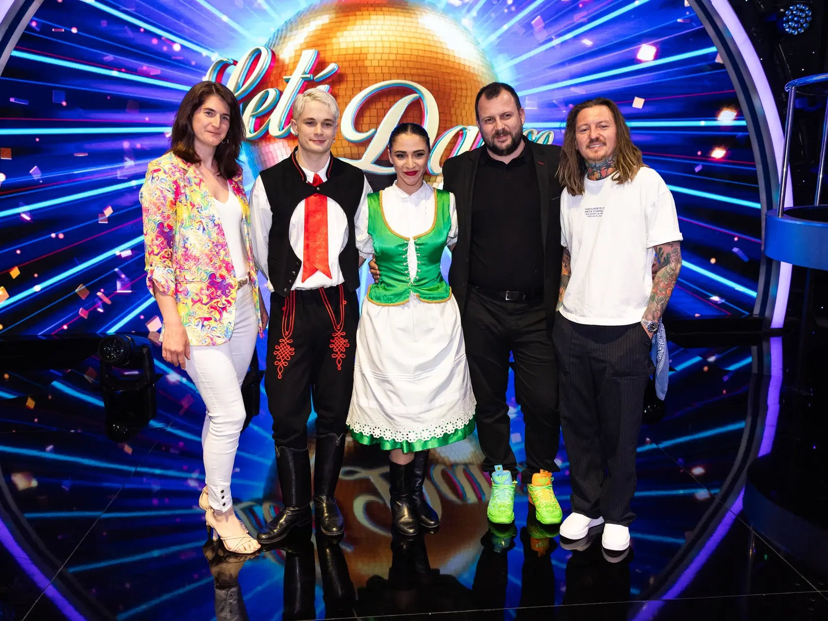 Přemek Forejt, Eva Burešová a Matyáš Adamec počas ôsmeho kola Let's dance 2025.