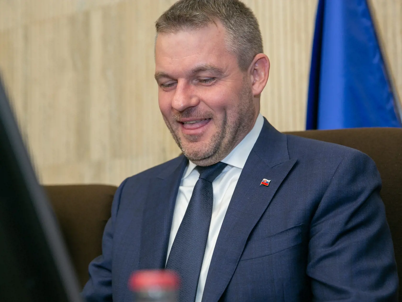Na snímke sa  nachádza Peter Pellegrini v Úrade Vlády.