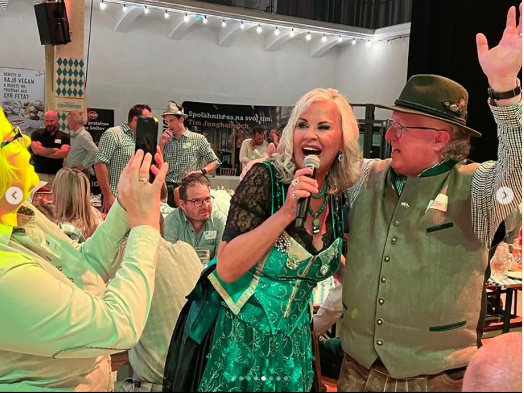 Eva Máziková na Oktoberfeste.
