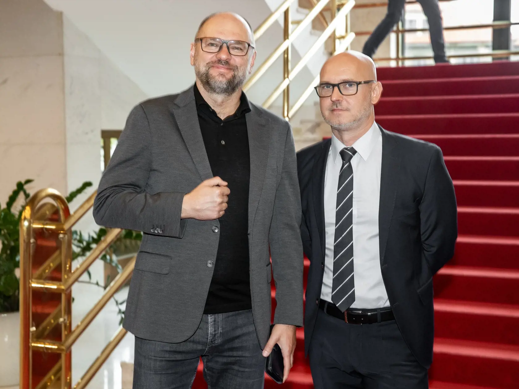 Príchod poslancov na rokovanie Národnej rady Slovenskej republiky v Bratislave. Na snímke Richard Sulík a Branislav Gröhling.