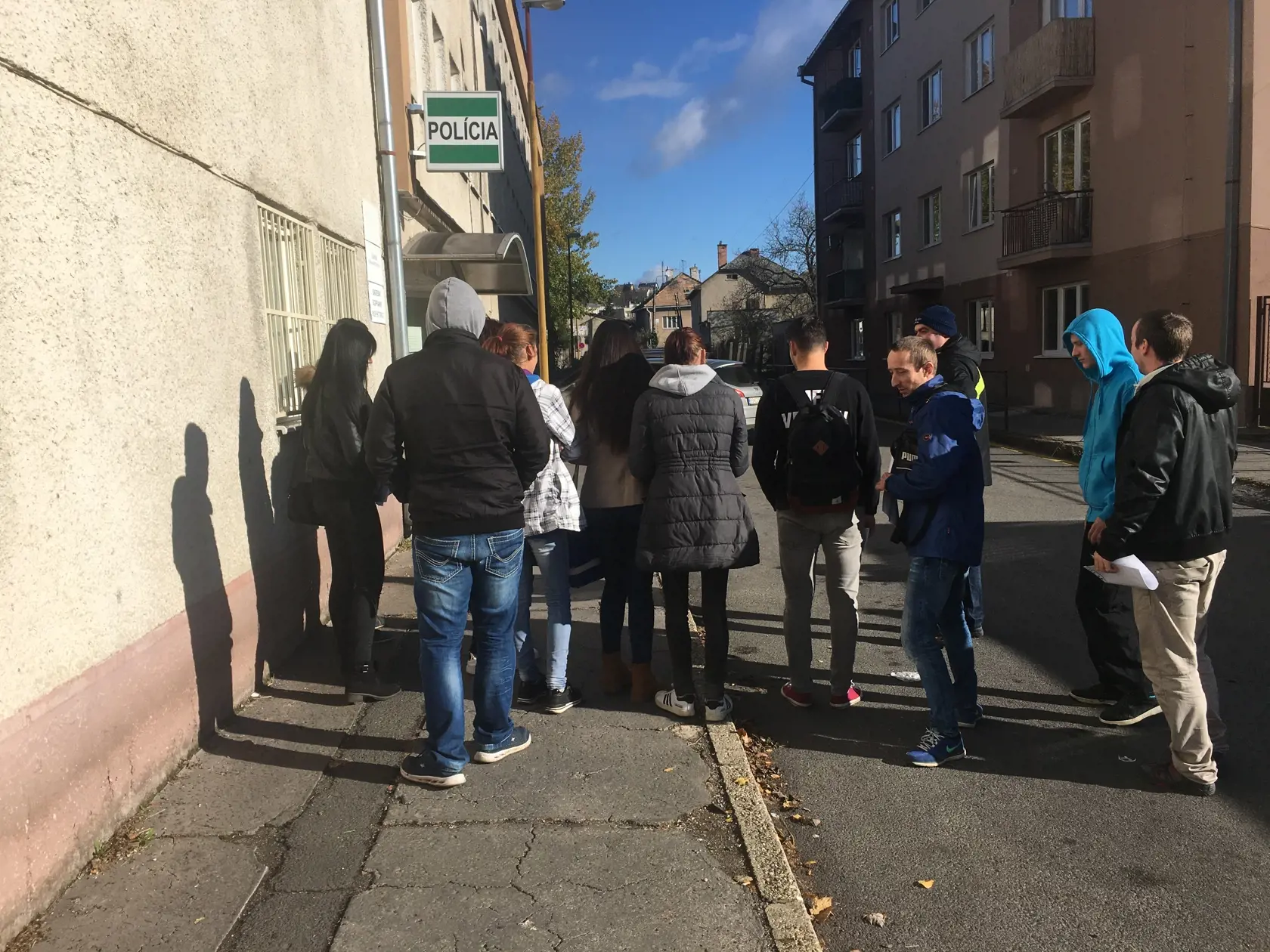 V pondelok podalo 14 ľudí na polícii v Rimavskej Sobote hromadné trestné oznámenie pre podvod za prácu v Taliansku.