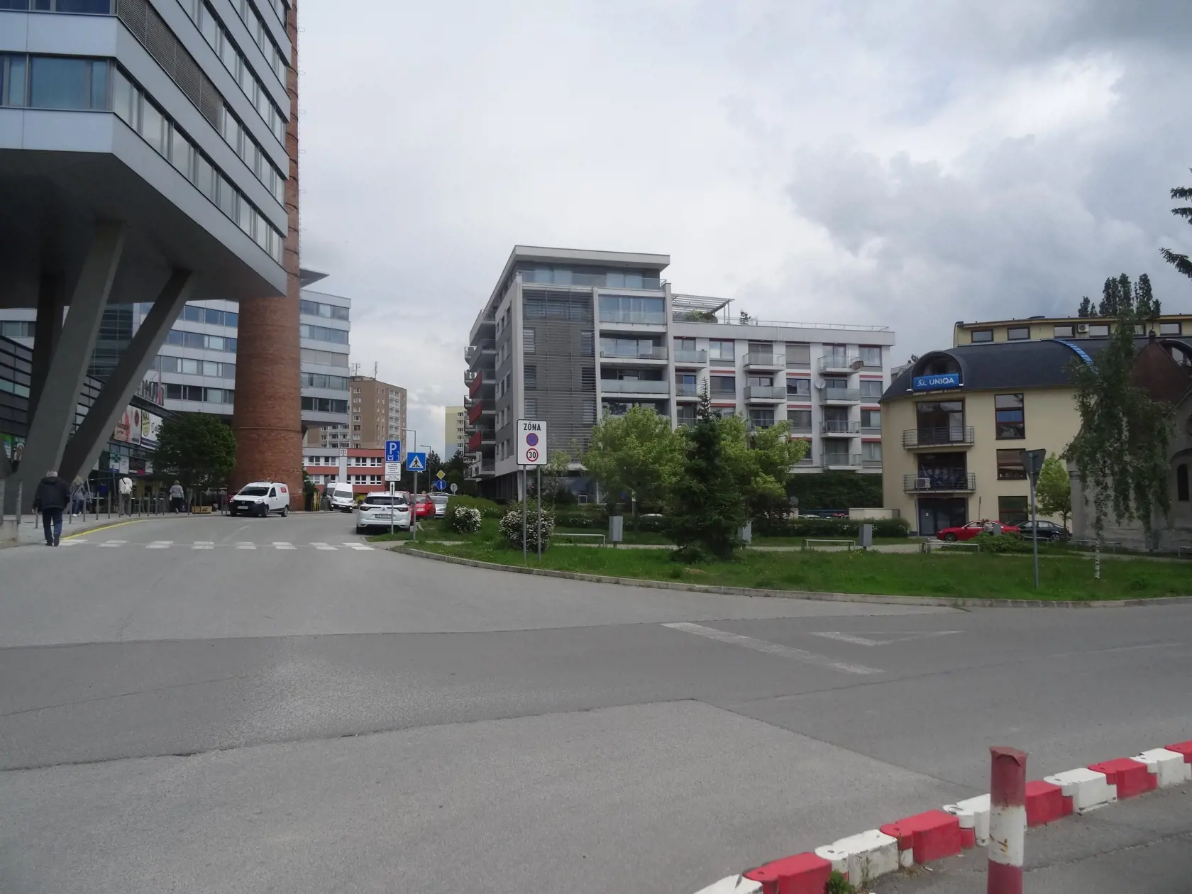 Komplex na Žriedlovej kde býva Eva Varholíková v prenajatom byte.