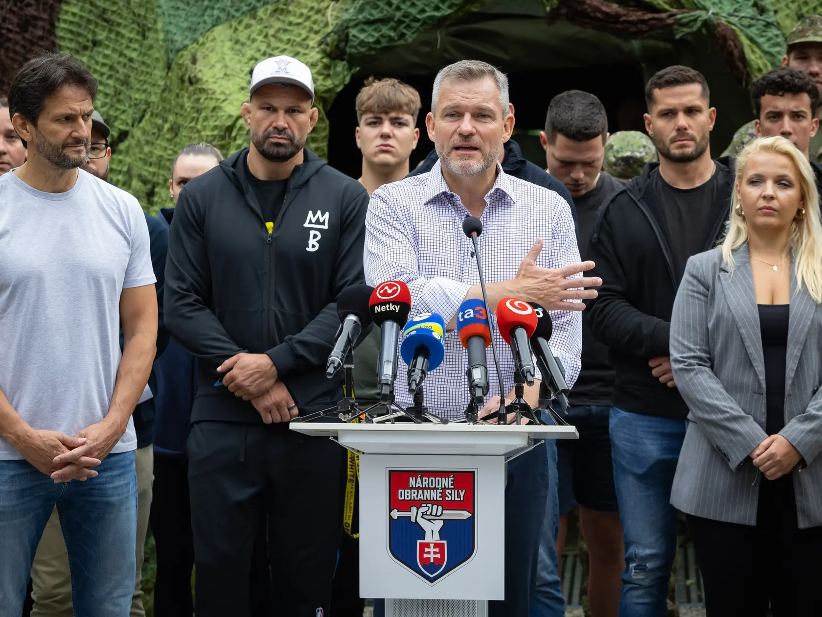Národné obranné sily - nástup účasntíkov prvého dvojtýždňového turnusu, ktorého sa zúčastnil aj prezident Slovenskej republiky Peter Pellegrini a minister vnútra SR Robert Kaliňák. 