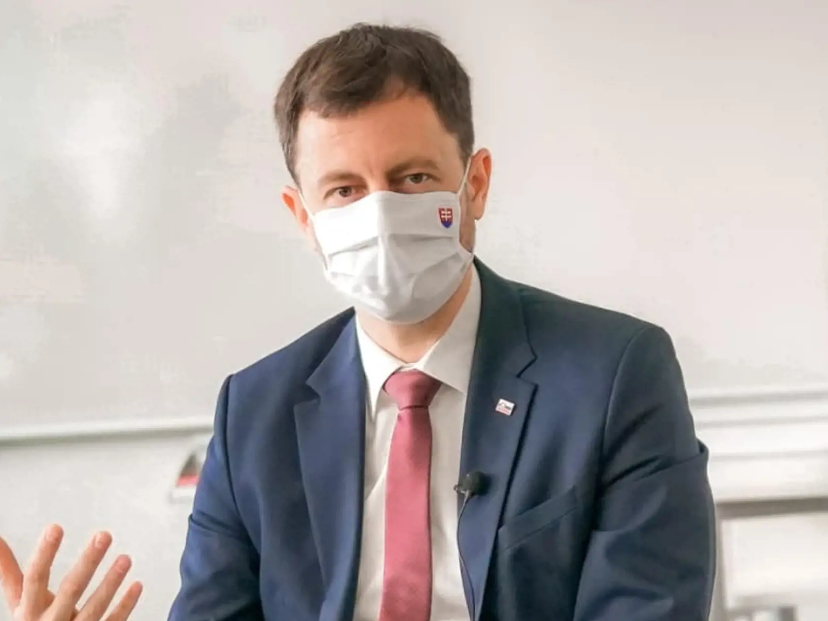 Premiér Eduard Heger na návšteve základnej školy v Chorvátskom Grobe