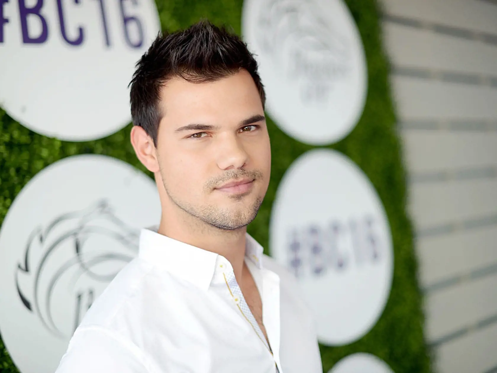 ARCADIA, CA - NOVEMBER 05:  Actor Taylor Lautner at the 2016 Breeders' Cup World Championships at Santa Anita Park on November 5, 2016 in Arcadia, California.  (Photo by Charley Gallay/Getty Images for Breeders' Cup)