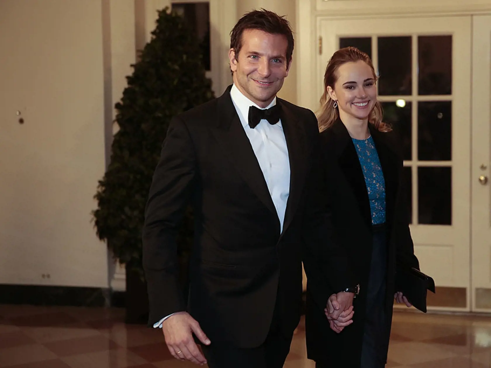 Suki Waterhouse a Bradley Cooper