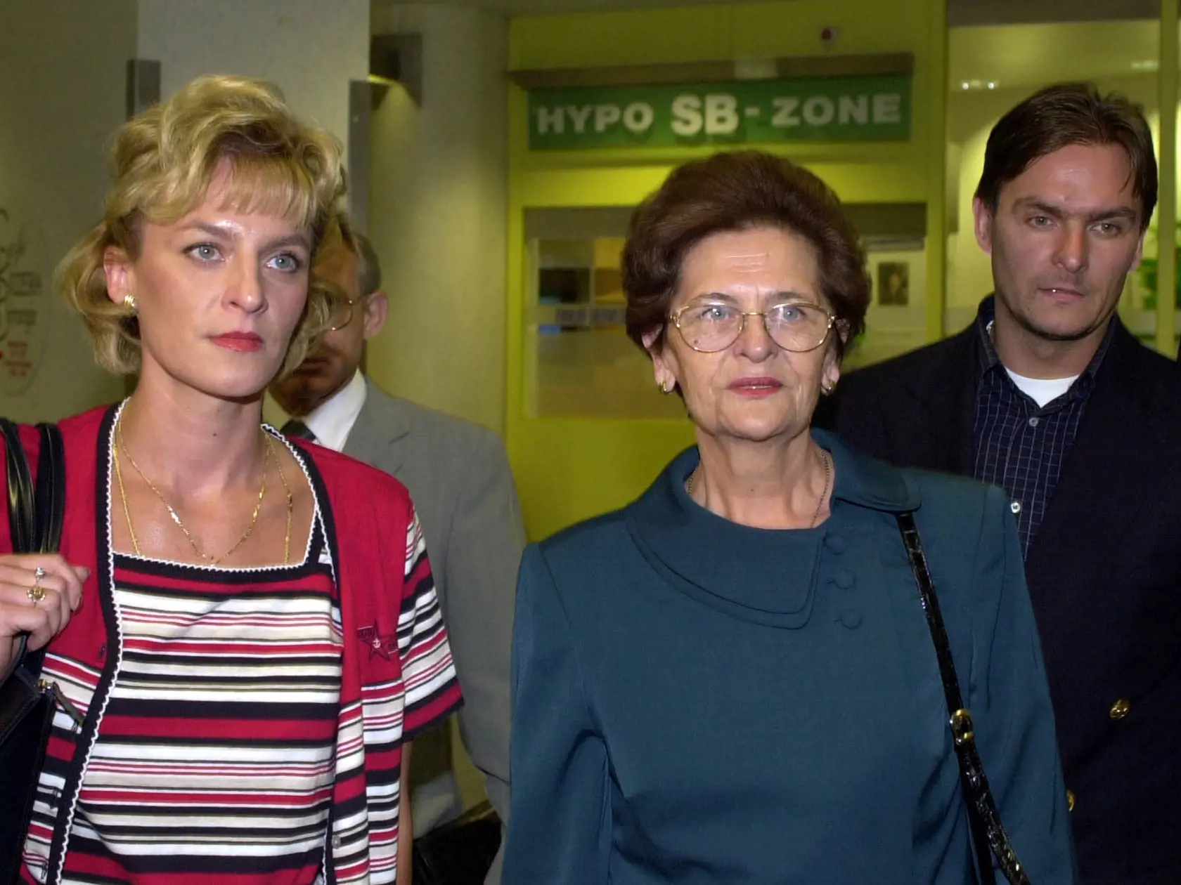 Rodina pohromade: Dcéra Ingrid, syn Peter a ich matka Irena prichádzajú za ťažko chorým Rudolfom Schusterom do nemocnice.