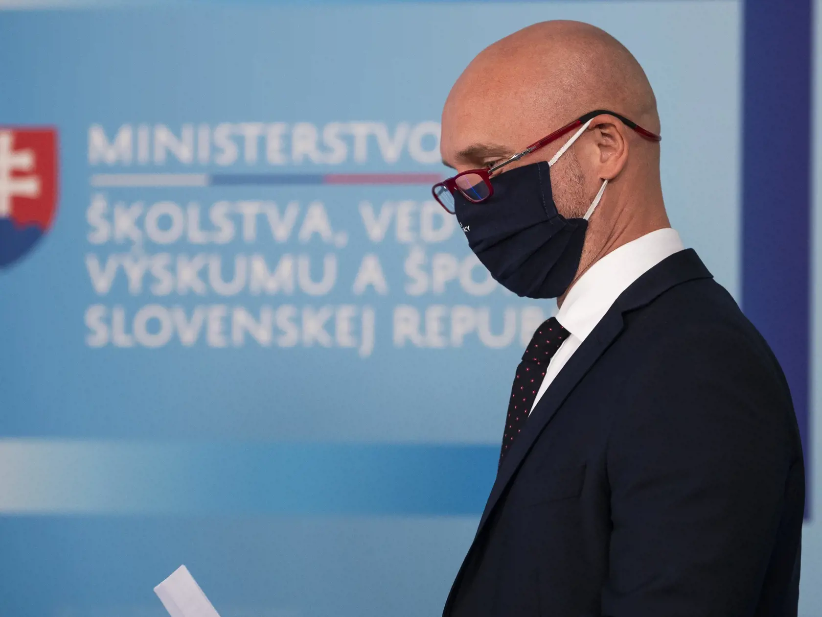 Na snímke minister školstva, vedy, výskumu a športu SR Branislav Gröhling (SaS) počas brífingu k jeho diplomovej práci v Bratislave 14. júla 2020. FOTO TASR - Jaroslav Novák