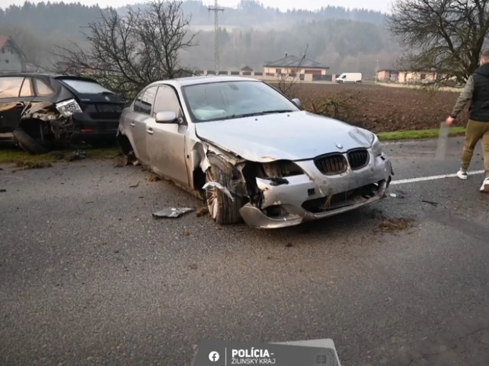 Následky nehody, ktorú spôsobil opitý vodič BMW.