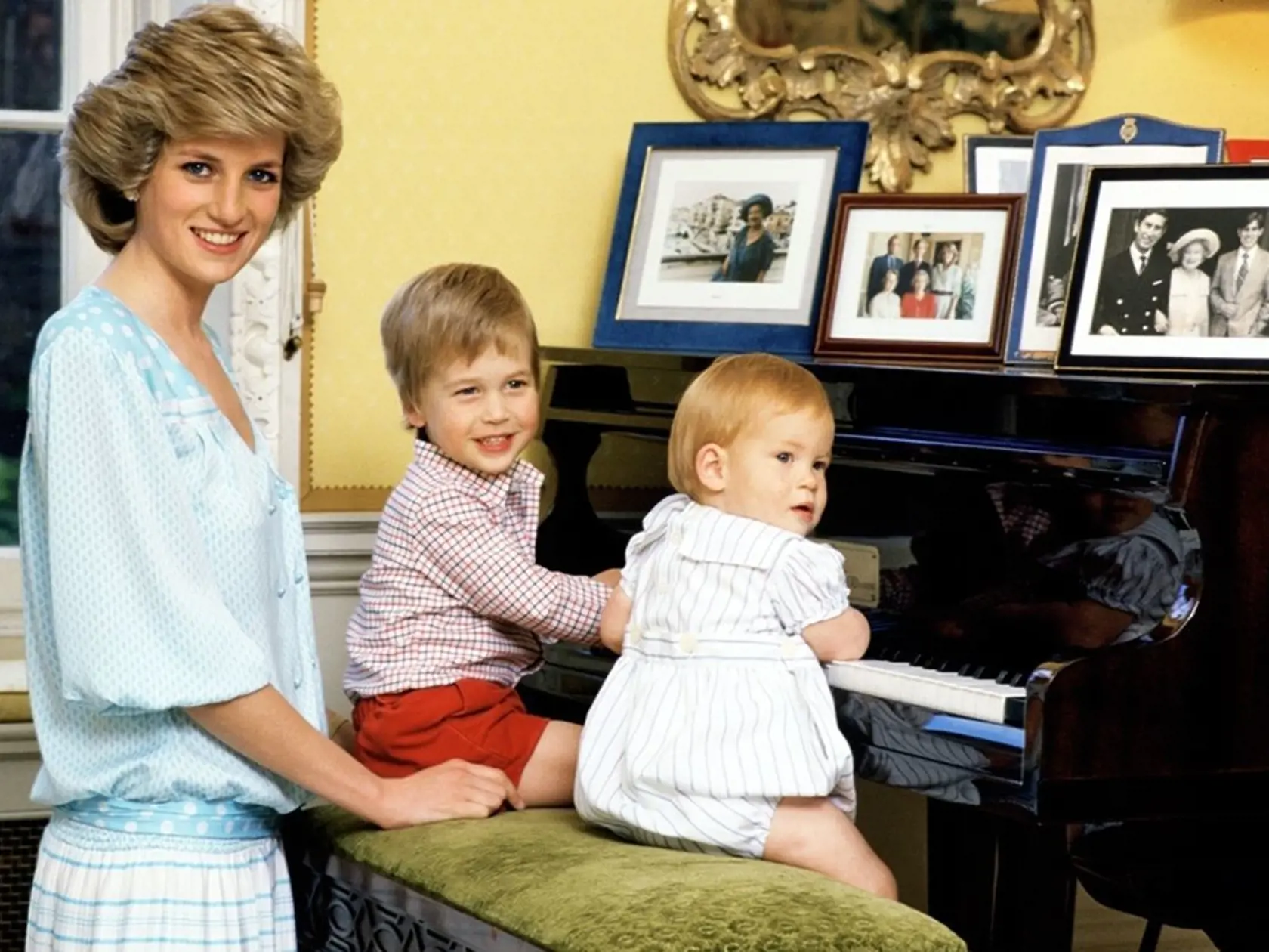 Princezná Diana žila len pre svojich synov Williama (vľavo) a Harryho.